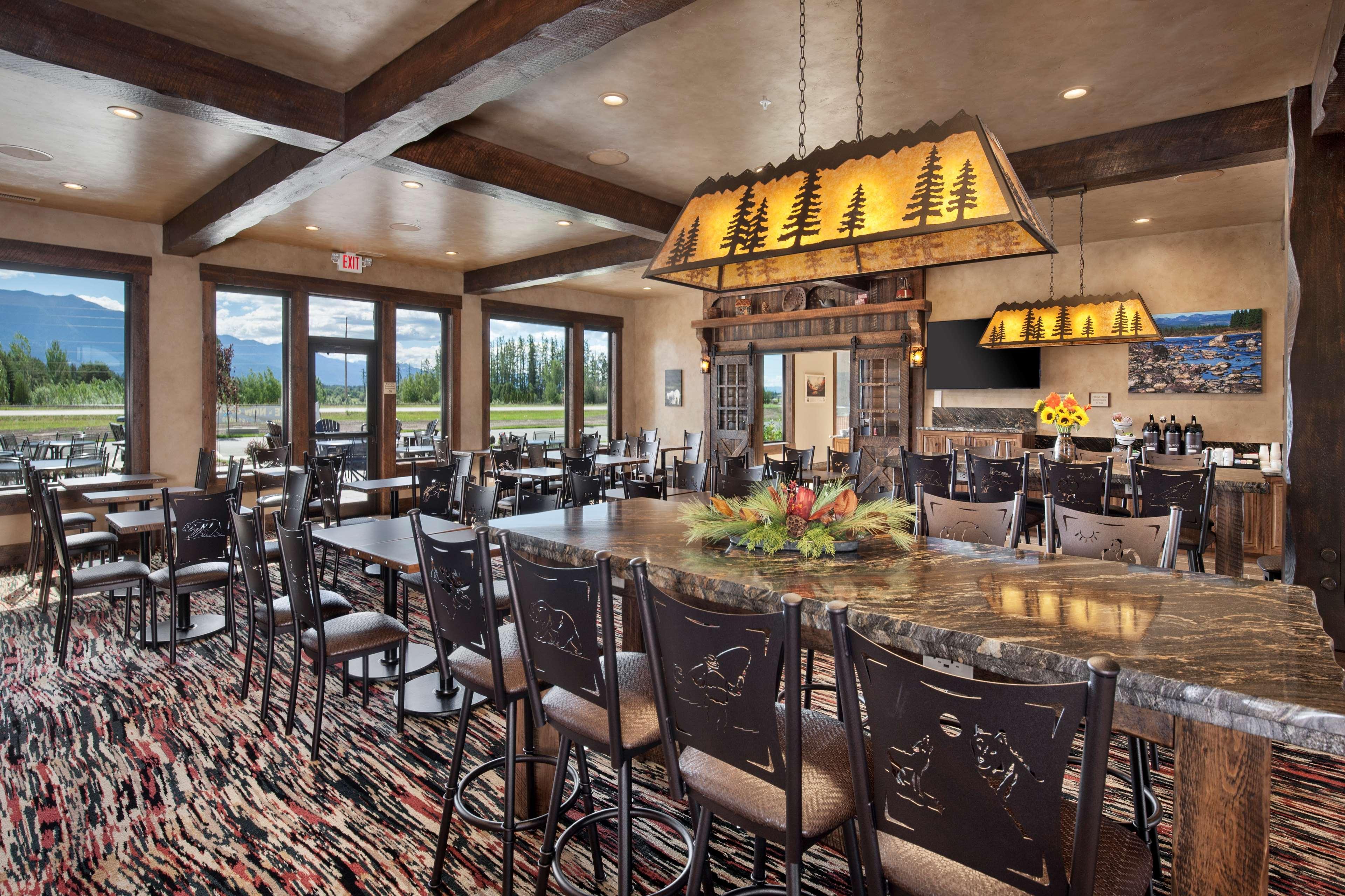 Glacier International Lodge คาลิสเปล ภายนอก รูปภาพ