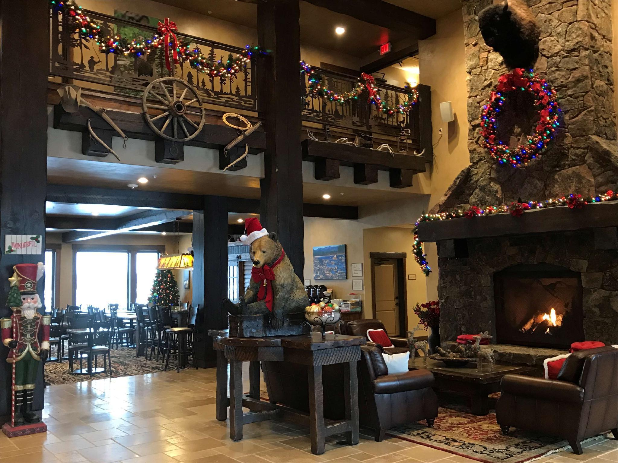 Glacier International Lodge คาลิสเปล ภายนอก รูปภาพ