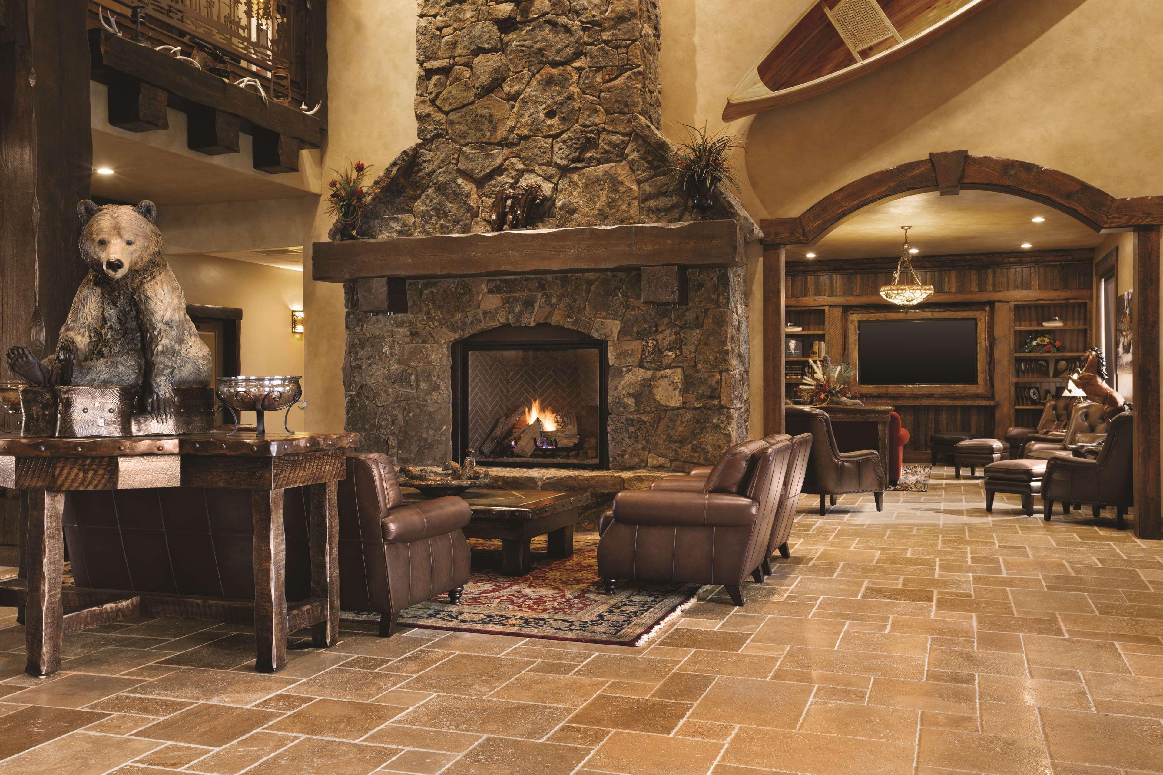 Glacier International Lodge คาลิสเปล ภายนอก รูปภาพ