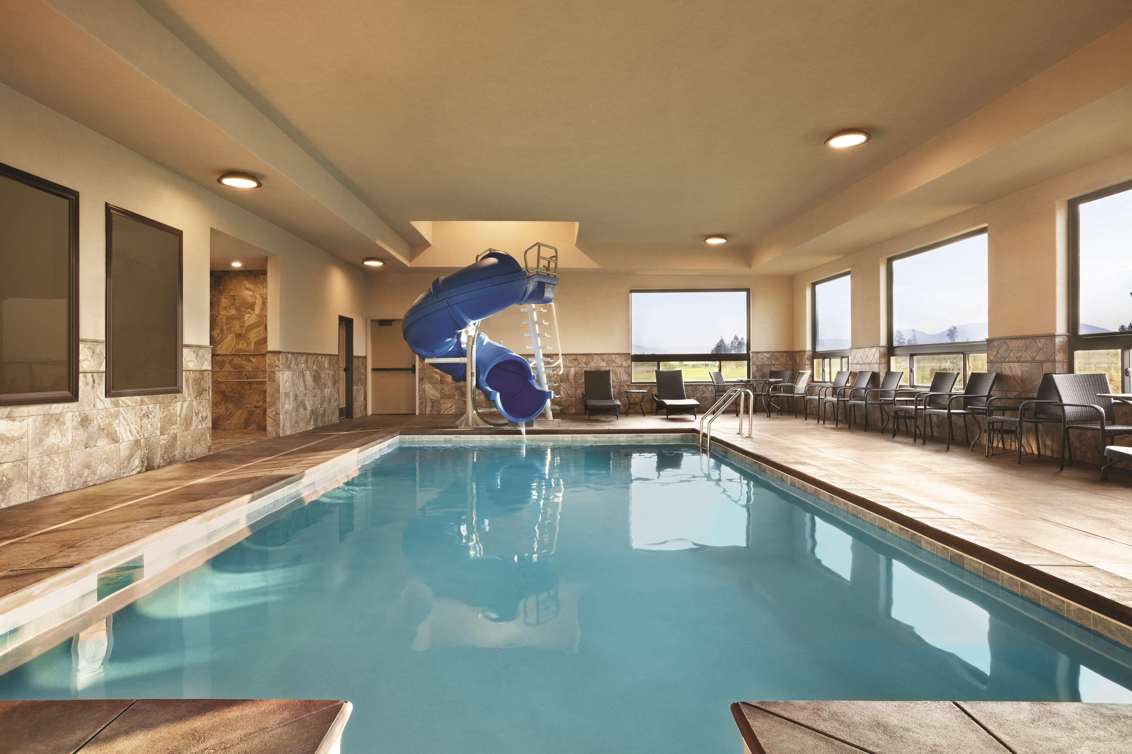 Glacier International Lodge คาลิสเปล ภายนอก รูปภาพ