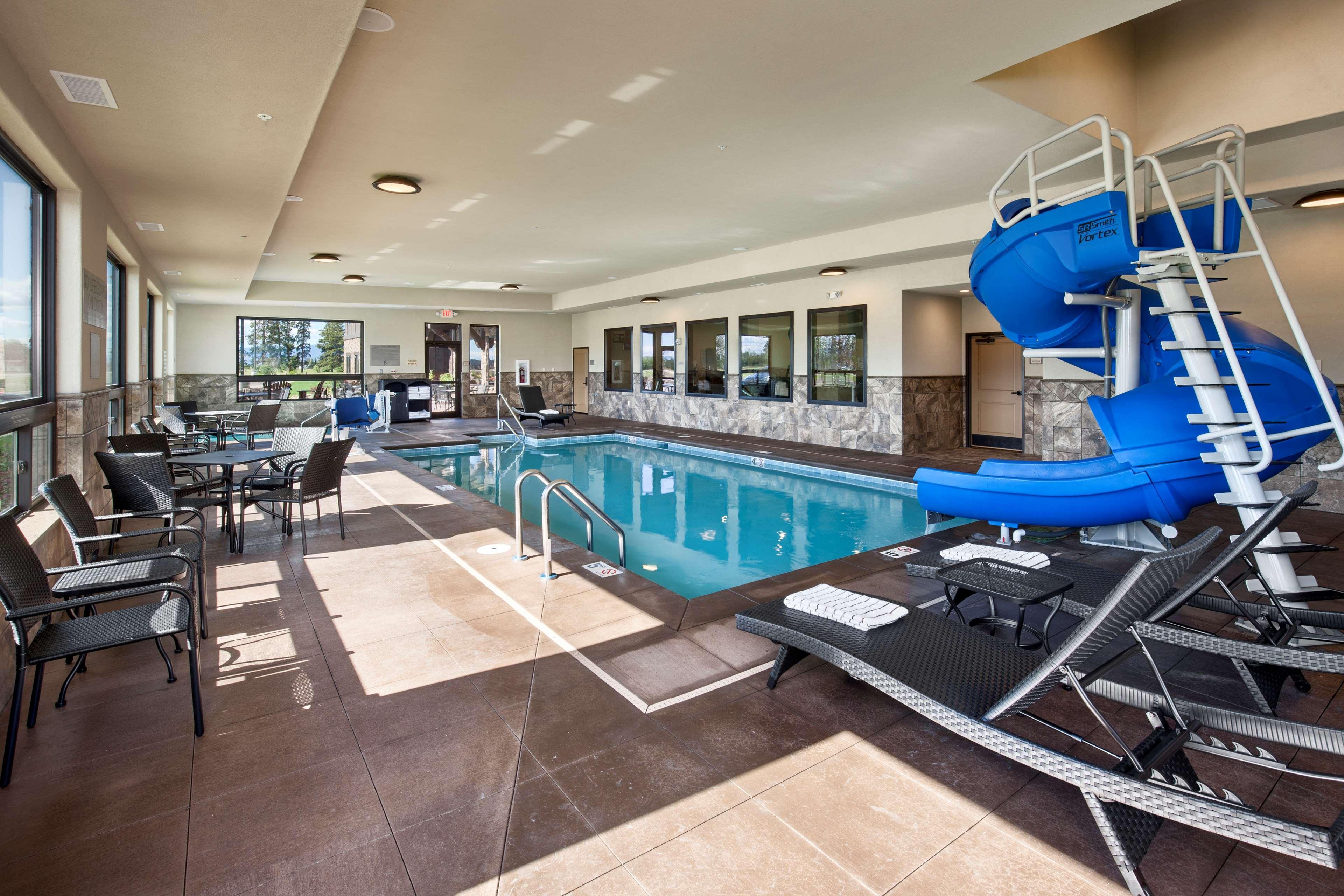 Glacier International Lodge คาลิสเปล ภายนอก รูปภาพ