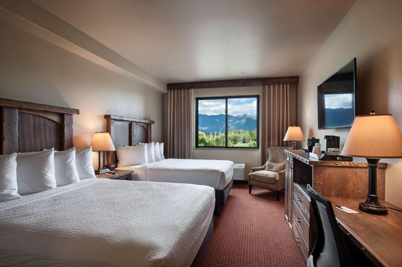 Glacier International Lodge คาลิสเปล ภายนอก รูปภาพ